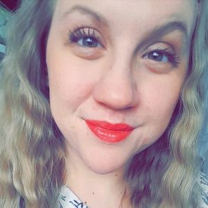 Meet your Posher, Jade